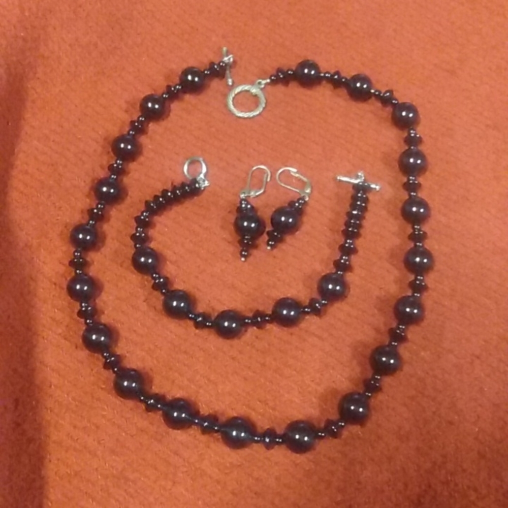 Black onyx necklace, bracelet and earrings set.